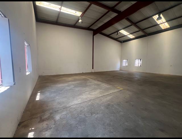 476M² WAREHOUSE TO LET IN KYA SANDS